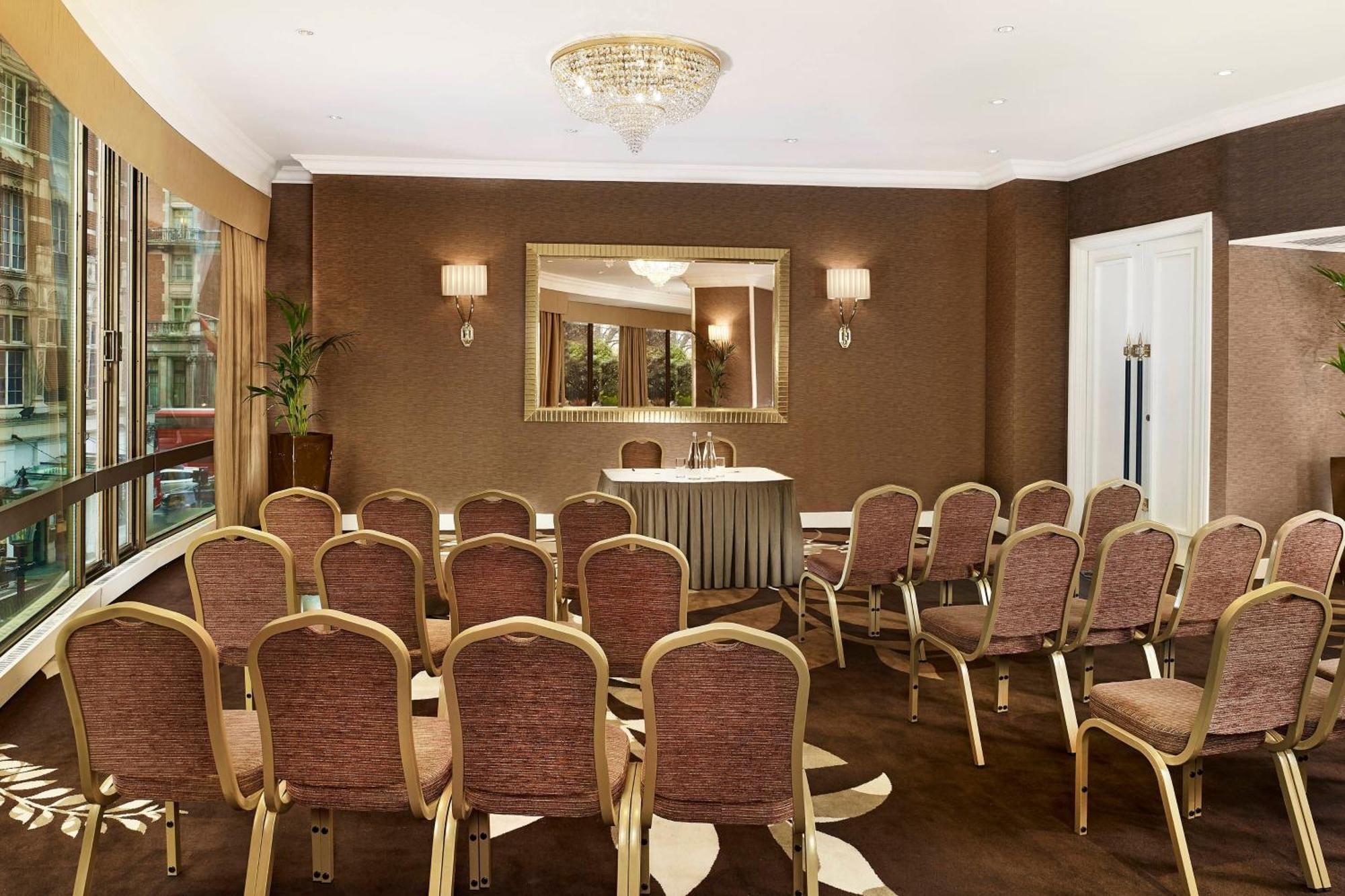 The Park Tower Knightsbridge, A Luxury Collection Hotel, London Exterior foto The meeting room